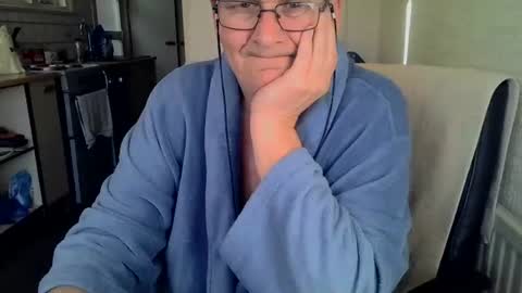 poshman65 online show from November 2025 09:42:02 AM