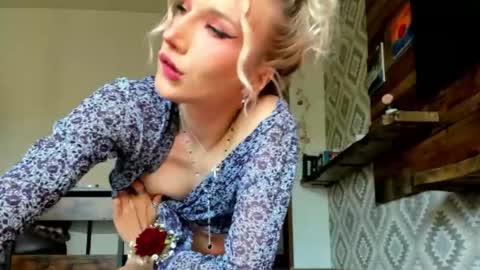 Snapshot of positivevibess chatting on May 2026 04:15:01 PM positivevibess online show from May 2026 04:15:01 PM