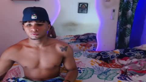 ALEX Y ALEXA online show from October 2025 04:57:02 AM