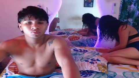 ALEX Y ALEXA online show from October 2025 03:21:02 AM