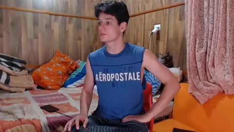 Snapshot of powertwinky chatting on February 2025 01:58:01 AM chris independent  online show from February 2025 01:58:01 AM