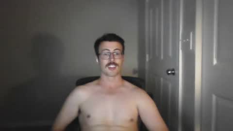 Snapshot of pphoto_95 chatting on October 2025 03:04:02 AM Redd online show from October 2025 03:04:02 AM