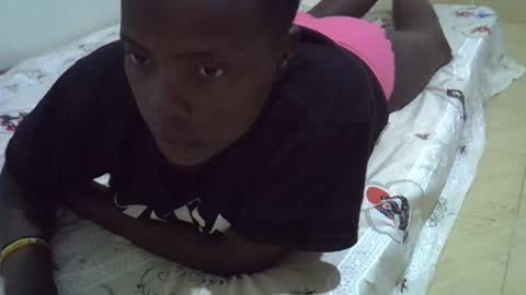 Snapshot of precious_nesh chatting on July 2026 06:17:01 AM precious_nesh online show from July 2026 06:17:01 AM