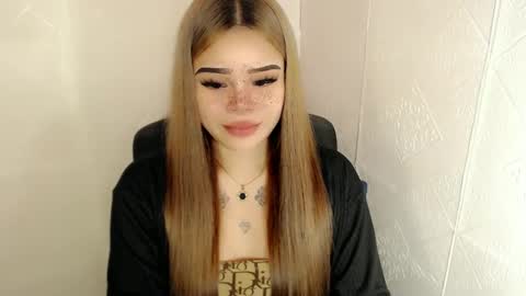 MAXXINE online show from March 2025 09:17:01 PM