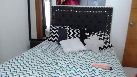 Snapshot of pregnant_love1 chatting on February 2025 03:19:01 PM ---- online show from February 2025 03:19:01 PM