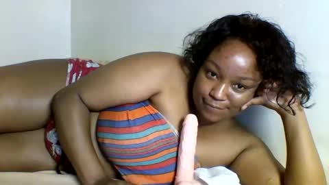 Prettie diva online show from September 2025 12:47:02 AM