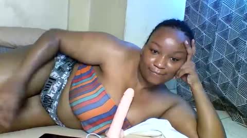 Prettie diva online show from September 2025 12:10:01 PM