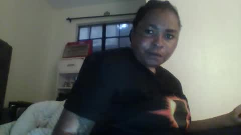Snapshot of pretty1_lioness chatting on April 2026 08:47:01 AM pretty1_lioness online show from April 2026 08:47:01 AM