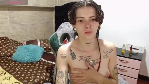 Snapshot of pretty_cristal22 chatting on December 2024 11:40:02 PM pretty_cristal22 online show from December 2024 11:40:02 PM