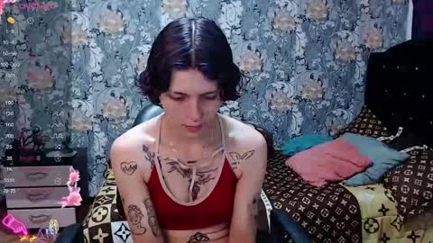 Snapshot of pretty_cristal22 chatting on April 2026 03:32:01 PM pretty_cristal22 online show from April 2026 03:32:01 PM
