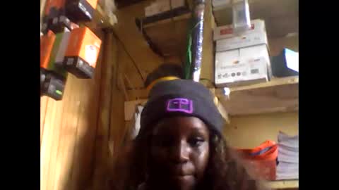 Snapshot of pretty_curvy99 chatting on March 2026 01:02:01 PM pretty_curvy99 online show from March 2026 01:02:01 PM