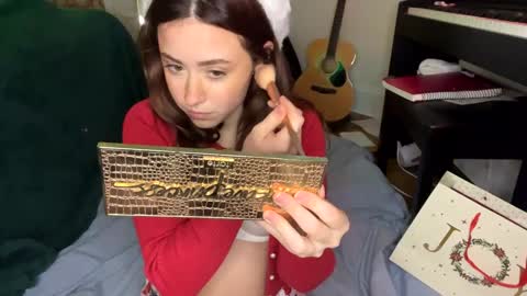 Snapshot of pretty_in_p1nk chatting on December 2024 03:58:02 AM Sophie online show from December 2024 03:58:02 AM