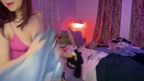 Snapshot of pretty_in_p1nk chatting on February 2025 01:05:02 AM Sophie online show from February 2025 01:05:02 AM