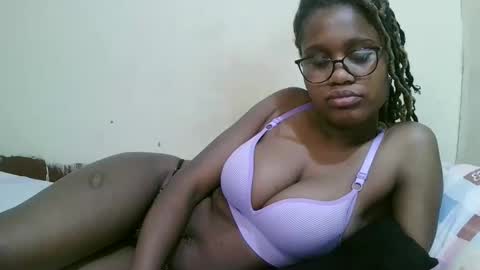 Snapshot of pretty_mellan chatting on February 2025 06:40:01 AM pretty_mellan online show from February 2025 06:40:01 AM