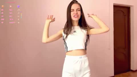 Snapshot of pretty_on_riot chatting on November 2025 07:40:01 AM Rachel online show from November 2025 07:40:01 AM