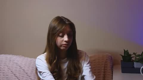 Snapshot of pretty_passenger chatting on November 2025 05:48:02 PM Emily online show from November 2025 05:48:02 PM