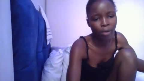Snapshot of pretty_petite_ebony chatting on April 2026 06:11:02 AM pretty_petite_ebony online show from April 2026 06:11:02 AM