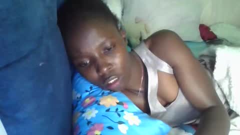 Snapshot of pretty_petite_ebony chatting on May 2026 06:17:02 PM pretty_petite_ebony online show from May 2026 06:17:02 PM