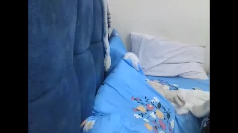 Snapshot of pretty_petite_ebony chatting on May 2026 01:33:02 AM pretty_petite_ebony online show from May 2026 01:33:02 AM