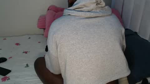 Essy online show from December 2025 01:32:02 AM