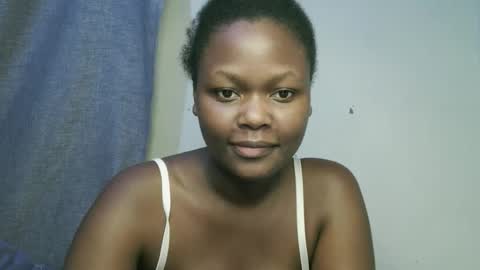 pretty_shanz online show from October 2025 03:18:02 AM