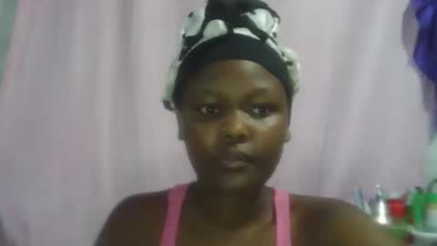 pretty_shanz online show from November 2025 02:39:01 AM