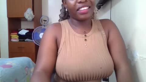 pretty_shila online show from May 2026 12:45:01 PM