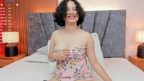 Snapshot of pretty_sunlight_ chatting on January 2025 04:39:01 AM Daisy Flower online show from January 2025 04:39:01 AM
