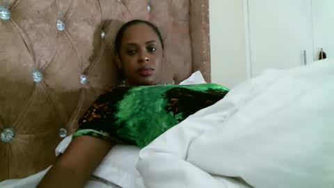 Snapshot of pretty_zii chatting on October 2025 03:50:02 AM zii online show from October 2025 03:50:02 AM