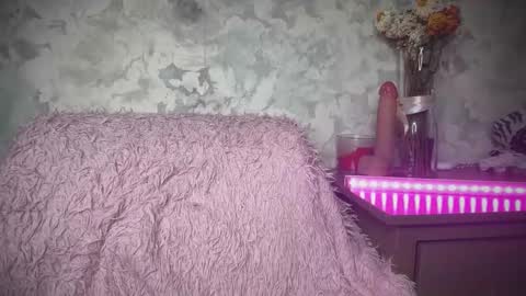 Alice online show from October 2025 04:13:01 AM