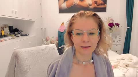 Snapshot of prettyblackeyes chatting on January 2025 09:46:01 AM wilma online show from January 2025 09:46:01 AM