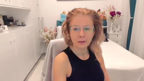 Snapshot of prettyblackeyes chatting on February 2025 06:54:01 AM wilma online show from February 2025 06:54:01 AM