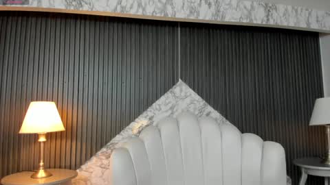 Snapshot of prettybullet chatting on January 2025 12:18:01 PM GTM-5 online show from January 2025 12:18:01 PM