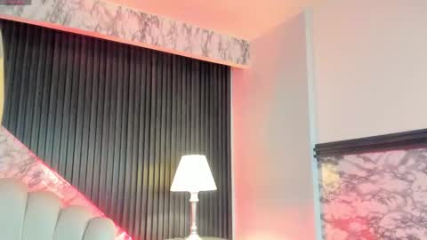 Snapshot of prettybullet chatting on September 2025 11:59:01 AM GTM-5 online show from September 2025 11:59:01 AM