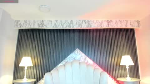 Snapshot of prettybullet chatting on September 2025 12:21:01 PM GTM-5 online show from September 2025 12:21:01 PM