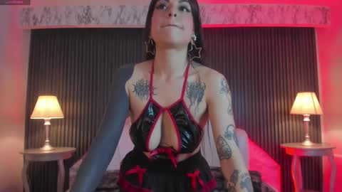 Snapshot of prettybullet chatting on November 2025 02:08:02 PM GTM-5 online show from November 2025 02:08:02 PM