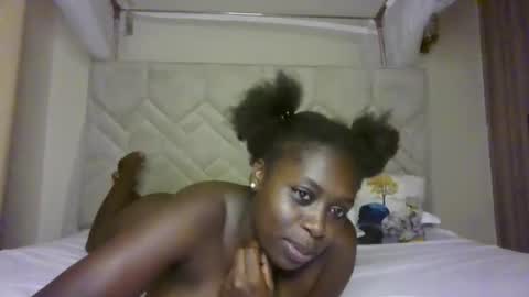 Snapshot of prettydulce chatting on June 2026 03:45:01 PM prettydulce online show from June 2026 03:45:01 PM