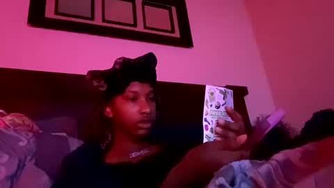 Snapshot of prettyfacefemale chatting on October 2025 08:53:02 PM prettyfacefemale online show from October 2025 08:53:02 PM