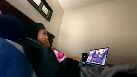 Snapshot of prettyfacefemale chatting on February 2026 06:40:02 AM prettyfacefemale online show from February 2026 06:40:02 AM