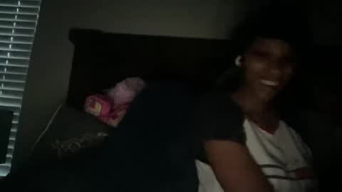 Snapshot of prettyfacefemale chatting on February 2026 10:39:01 PM prettyfacefemale online show from February 2026 10:39:01 PM