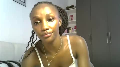 Snapshot of prettygee21 chatting on January 2026 08:28:02 AM Pretty darkskin doll online show from January 2026 08:28:02 AM