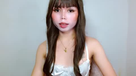 Snapshot of prettyjulian chatting on December 2024 05:36:02 AM SEXY JULIA online show from December 2024 05:36:02 AM