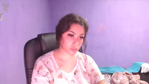prettyjulliette online show from December 2024 05:08:01 PM