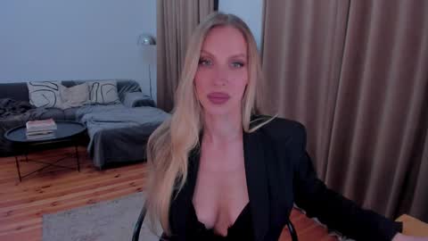 Eva online show from May 2026 11:01:04 PM