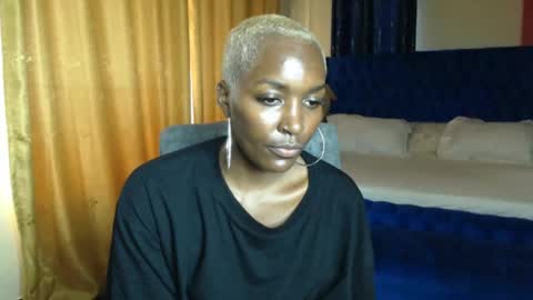 Snapshot of prettyquee chatting on December 2024 07:39:01 AM sasha online show from December 2024 07:39:01 AM