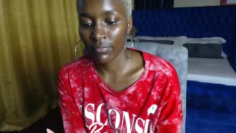 Snapshot of prettyquee chatting on January 2025 01:28:01 PM sasha online show from January 2025 01:28:01 PM