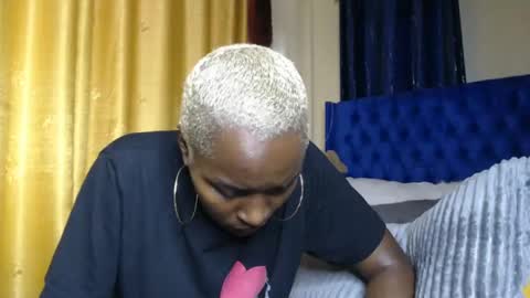 Snapshot of prettyquee chatting on January 2025 08:41:02 AM sasha online show from January 2025 08:41:02 AM