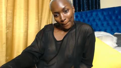 Snapshot of prettyquee chatting on February 2025 08:22:02 PM sasha online show from February 2025 08:22:02 PM