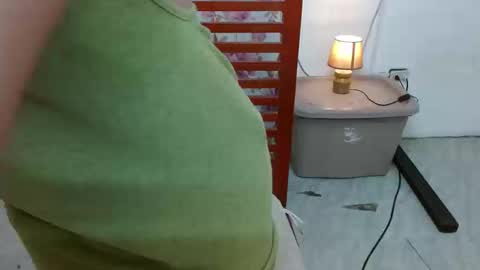 Snapshot of prettyshiela chatting on September 2025 11:57:01 AM SHIELA MAE online show from September 2025 11:57:01 AM