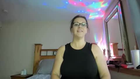 prettystarmn online show from November 2025 04:11:01 AM